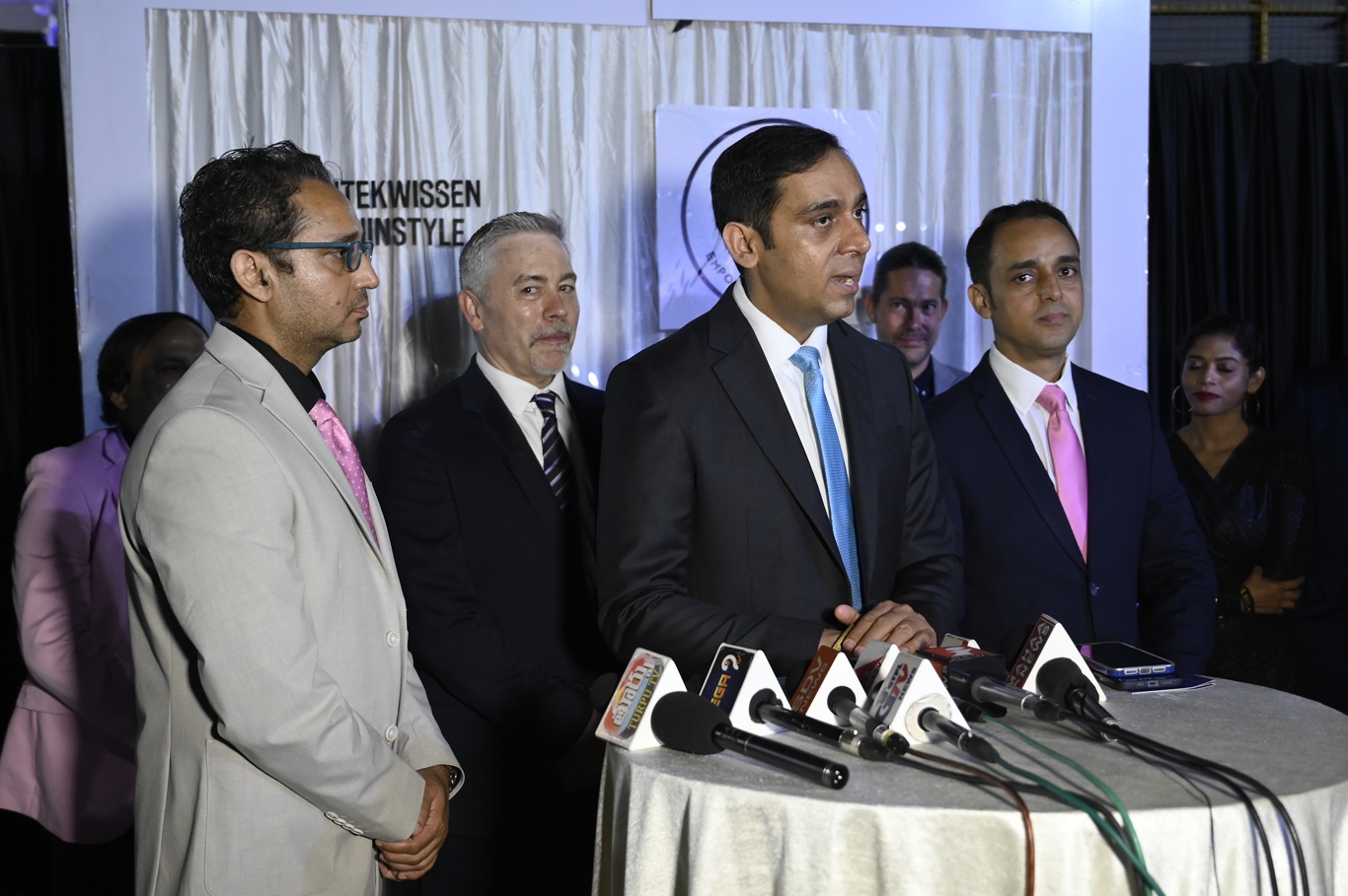 m__DSC2099 - Copy.jpg